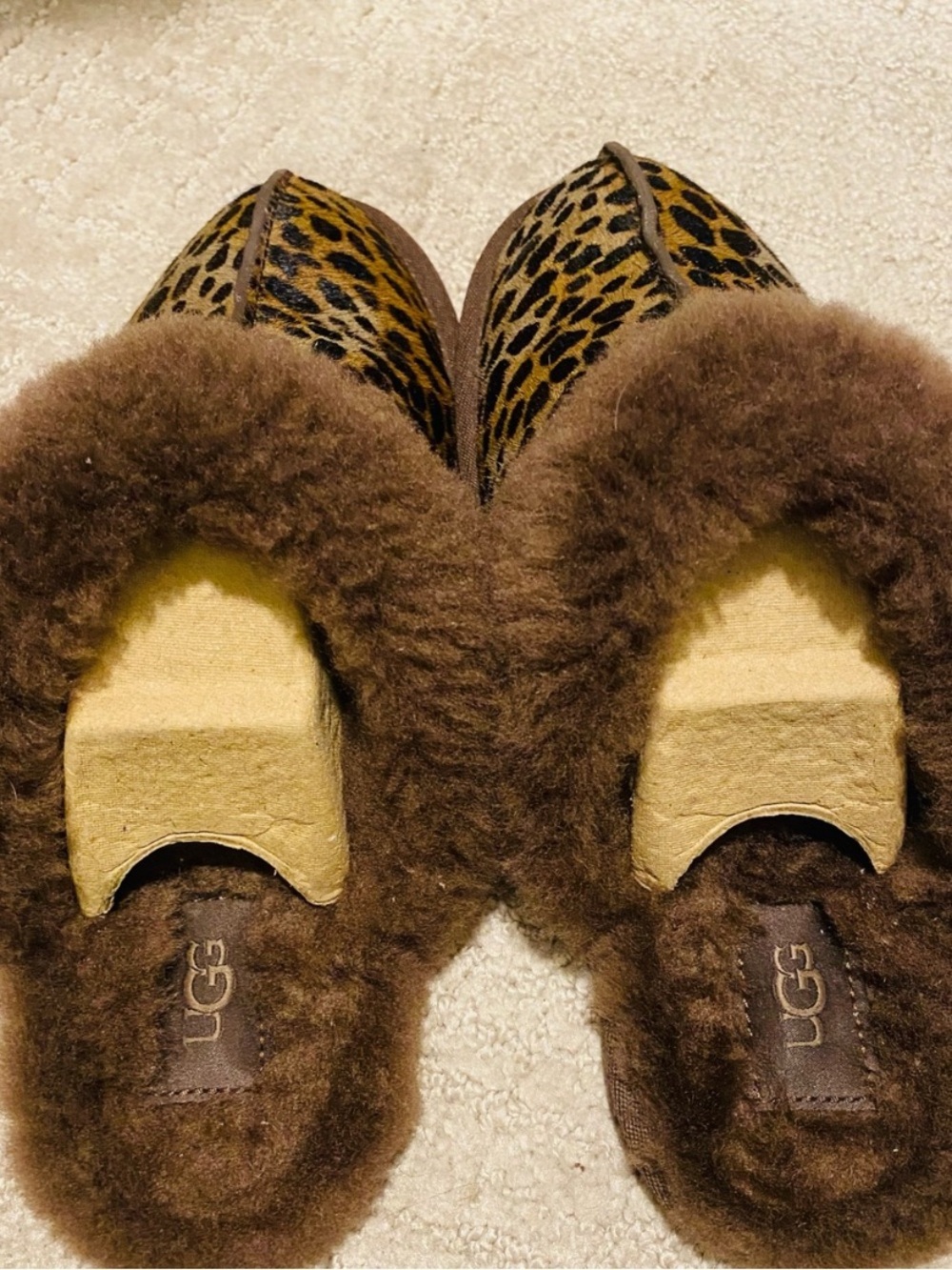 UGG Leopard-Print Calf-hair Sheepskin Slip-On Slippers - Picture 3 of 8
